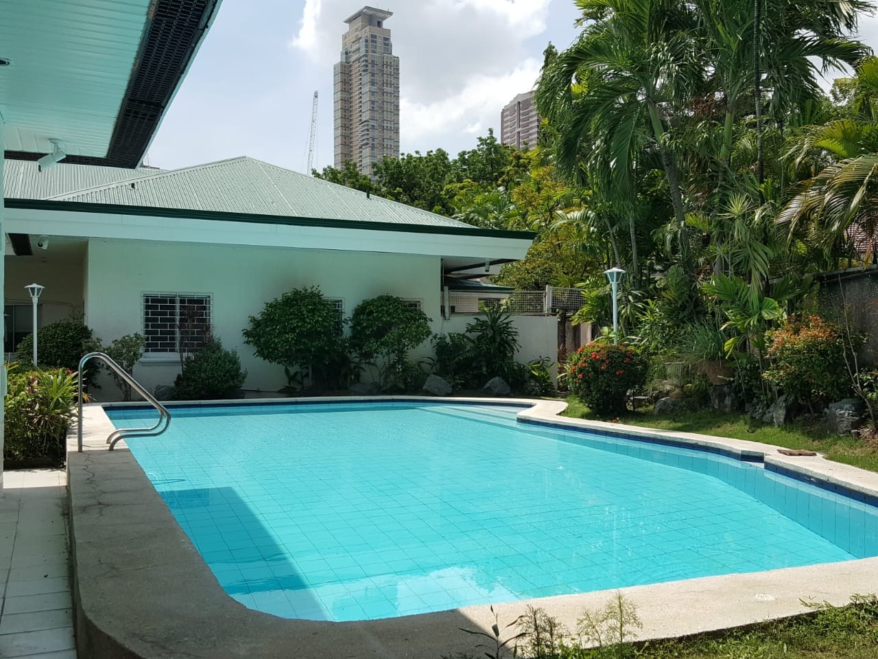 Where To Buy A Property for Sale in Dasmarinas Village Makati